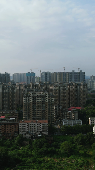 航拍湖南益阳城市风光竖屏
