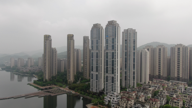 航拍湖南长沙梅溪湖高楼大厦城市建设