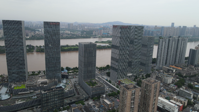 航拍湖南长沙湘江万达广场