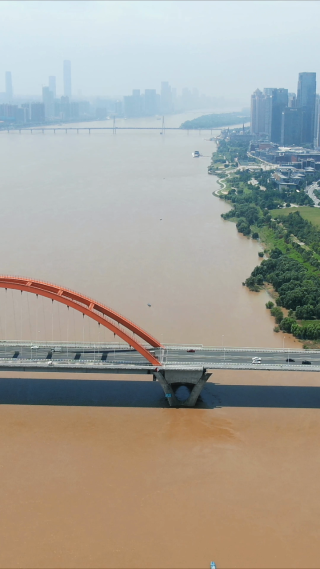 航拍湖南长沙湘江福元路大桥