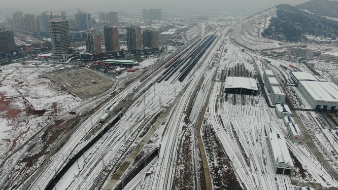 航拍火车轨道交通冬天雪景