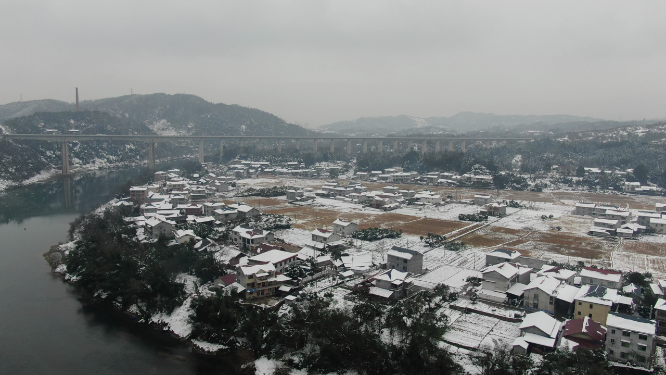 航拍田园乡村冬天雪景