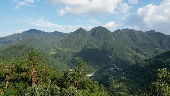 航拍祖国壮丽河山湖北横冲景区