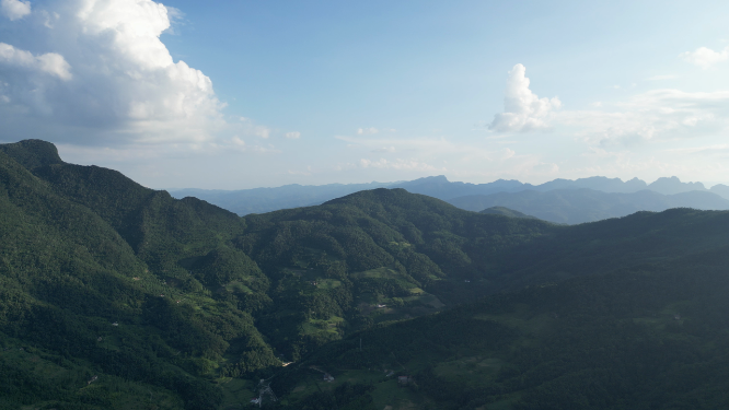 航拍祖国壮丽河山湖北横冲景区