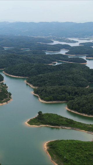 航拍祖国壮丽河山湖北洈水风景区竖屏