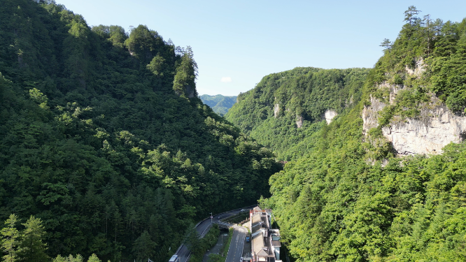 航拍祖国大好河山神农架画廊谷山谷