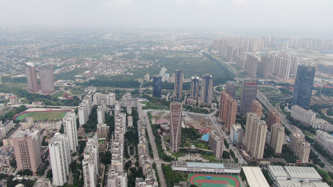 航拍福建莆田城市暴雨来临