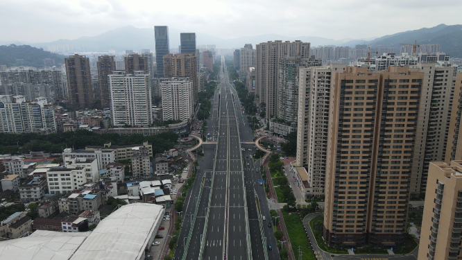 航拍福建龙岩城市交通 