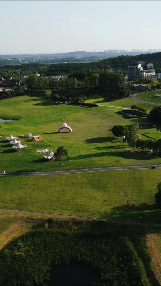 航拍草原露营基地武汉木兰草原5A景区