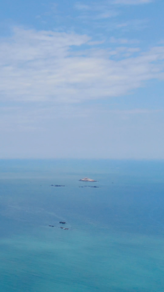 航拍蓝色海洋湄洲岛竖屏 