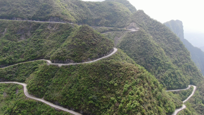 航拍蜿蜒险峻盘山公路 