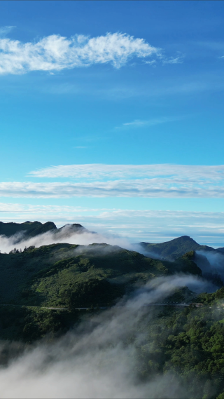 航拍高山云海自然风光