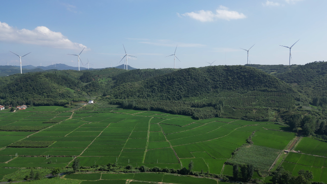 航拍高山风车发电能源 