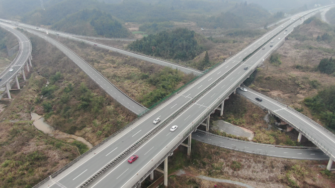 航拍高速公路高架桥交通