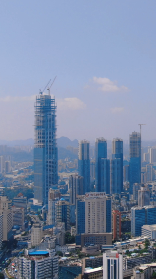 贵州贵阳城市在建高楼大厦竖屏航拍