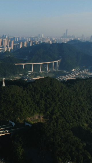 贵阳城市清晨交通高架桥竖屏航拍