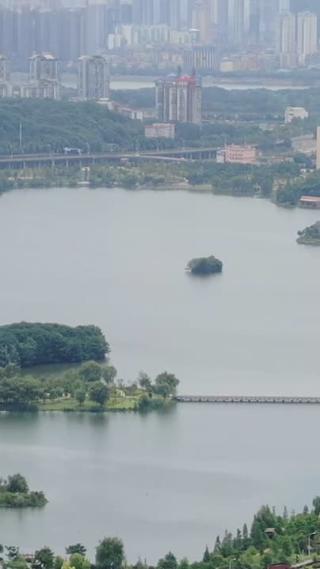 航拍湖南长沙梅溪湖路梅溪湖大桥交通