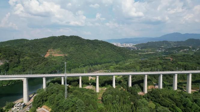 航拍湖南张吉怀高铁湖南怀化段
