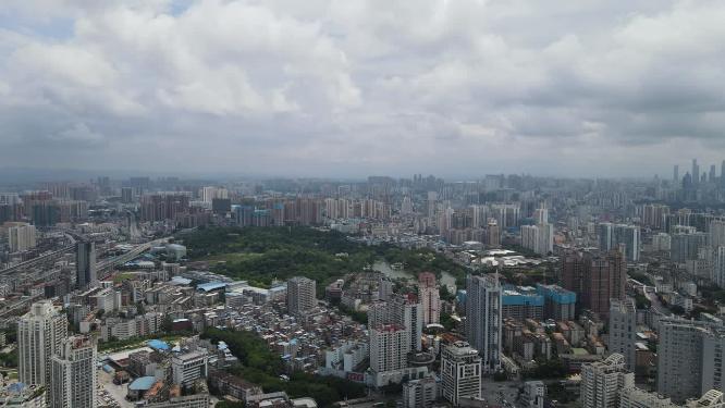 航拍广西南宁城市天际线