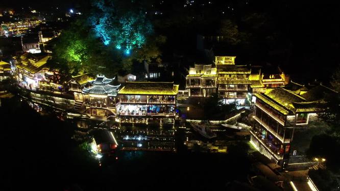 湖南湘西凤凰古城夜景灯光航拍