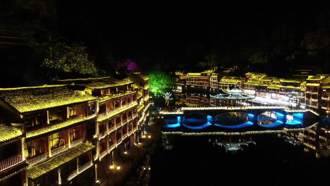 湖南湘西凤凰古城夜景灯光航拍