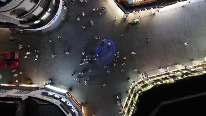 航拍广西南宁新宁路步行街夜景人流