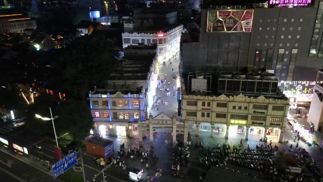 航拍广西南宁新宁路步行街夜景人流