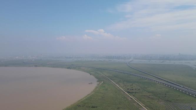 航拍湖南岳阳洞庭湖长江交汇处