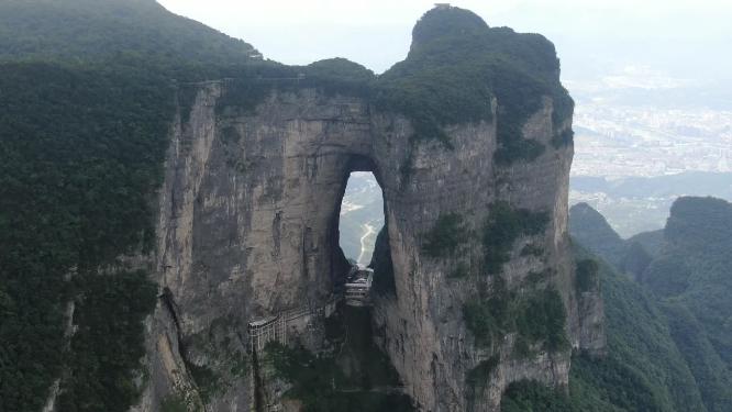 航拍湖南张家界天门山5A景区