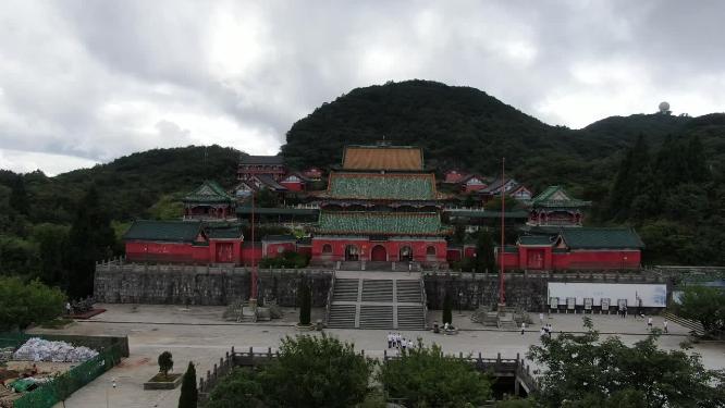 航拍湖南张家界天门山5A景区