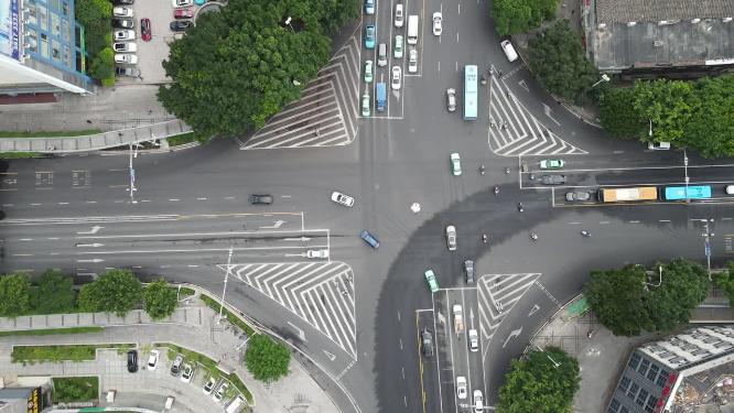 航拍交通路口车流