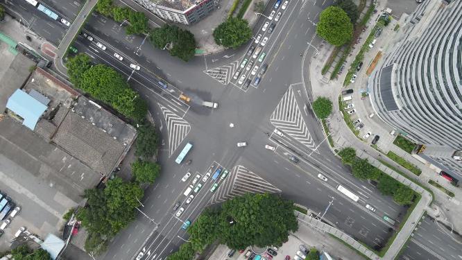 航拍交通路口车流