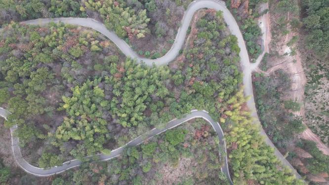 俯拍蜿蜒盘山公路4K航拍