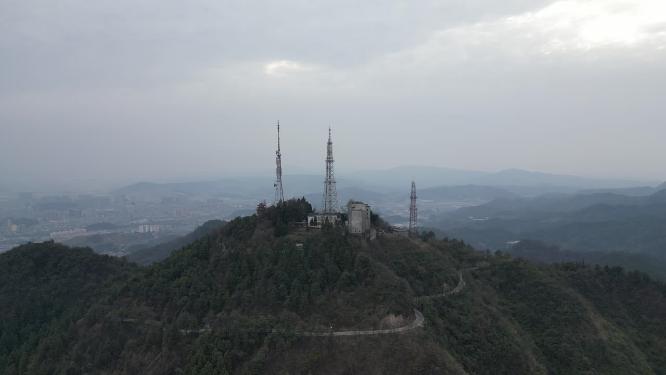 大山山顶5G信号塔4K航拍