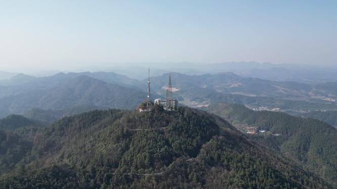 大山山顶5G信号塔4K航拍