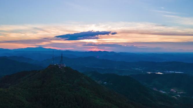 大山夕阳晚霞日落移动延时航拍