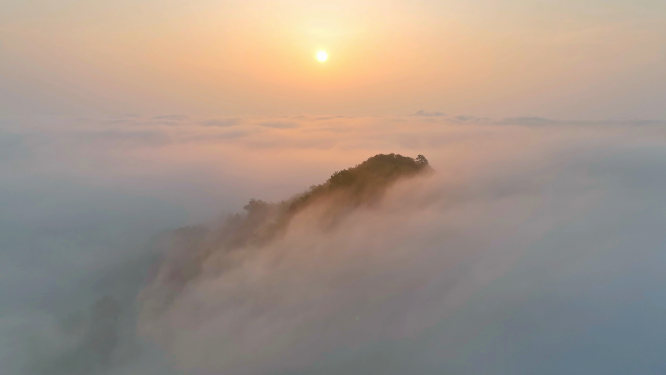 扁山日出云海