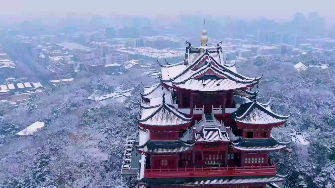 杭州吴山城隍阁景区冬天雪景4K航拍视频素材