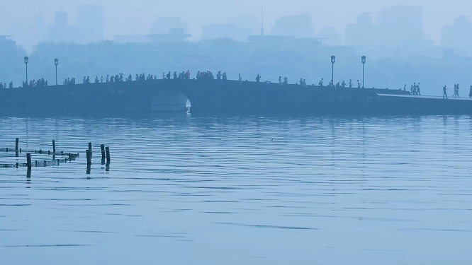 杭州西湖断桥雾景4K视频素材