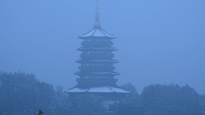 杭州西湖雷峰塔雪景4K视频素材