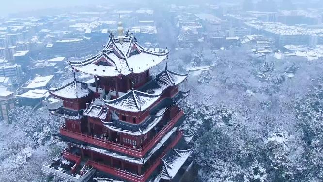杭州吴山城隍阁冬天雪景航拍视频素材