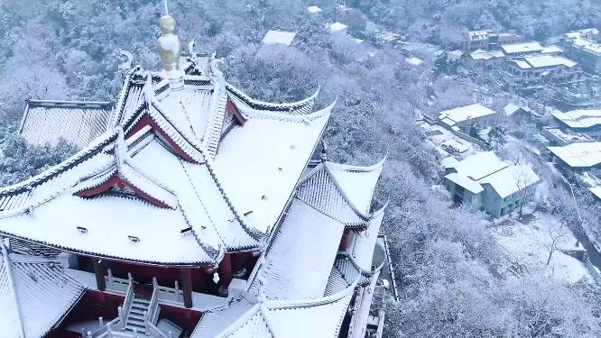 杭州吴山城隍阁冬天雪景航拍视频素材