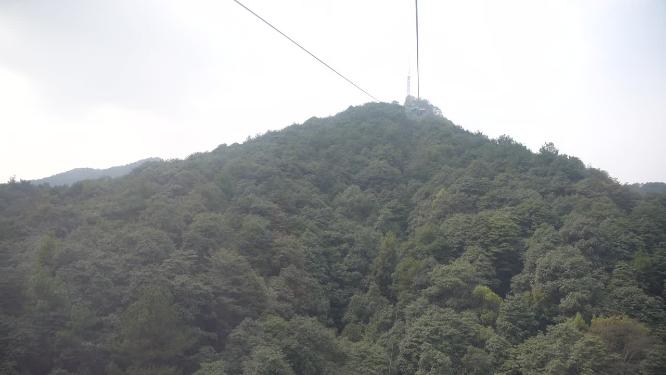 北高峰观光电动索道缆车风景实拍视频