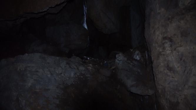 杭州西湖宝石山蝙蝠洞实拍视频