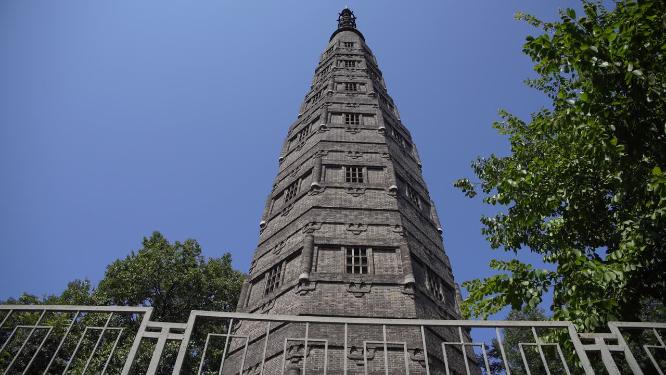 杭州西湖宝石山保俶塔风景实拍视频