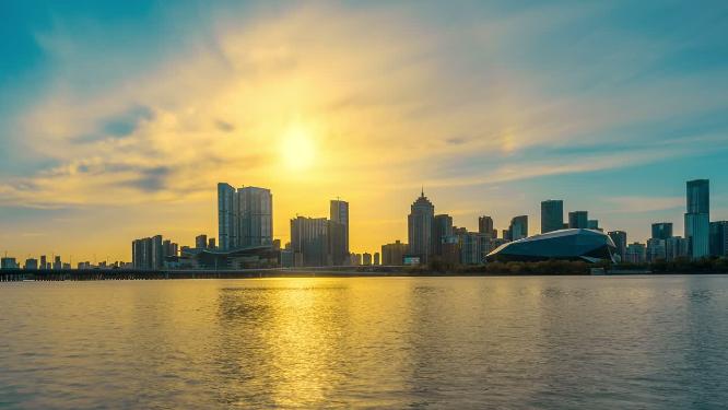  辽宁沈阳浑河城市风景日落黄昏天空