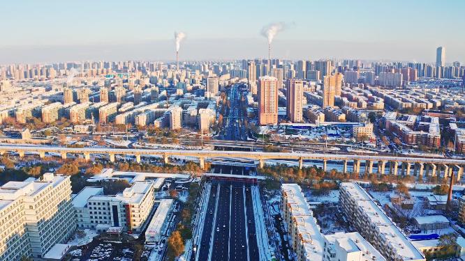 东北辽宁沈阳城市冬季雪景航拍街道与建筑