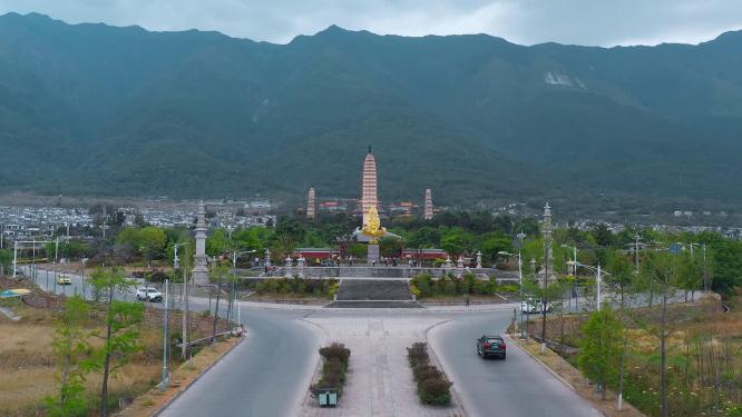 清晨的大理的崇圣寺