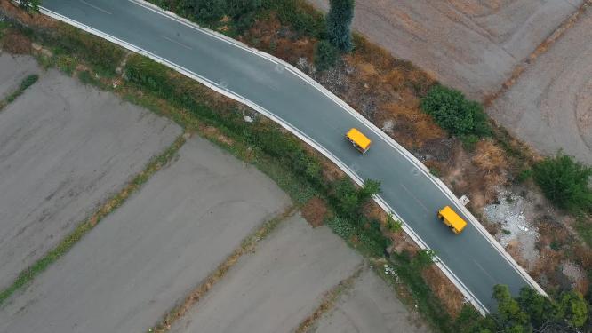 喜洲田园旅游观光公路航拍黄包车