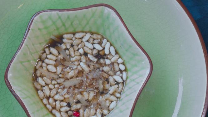 云南大理特色三道茶